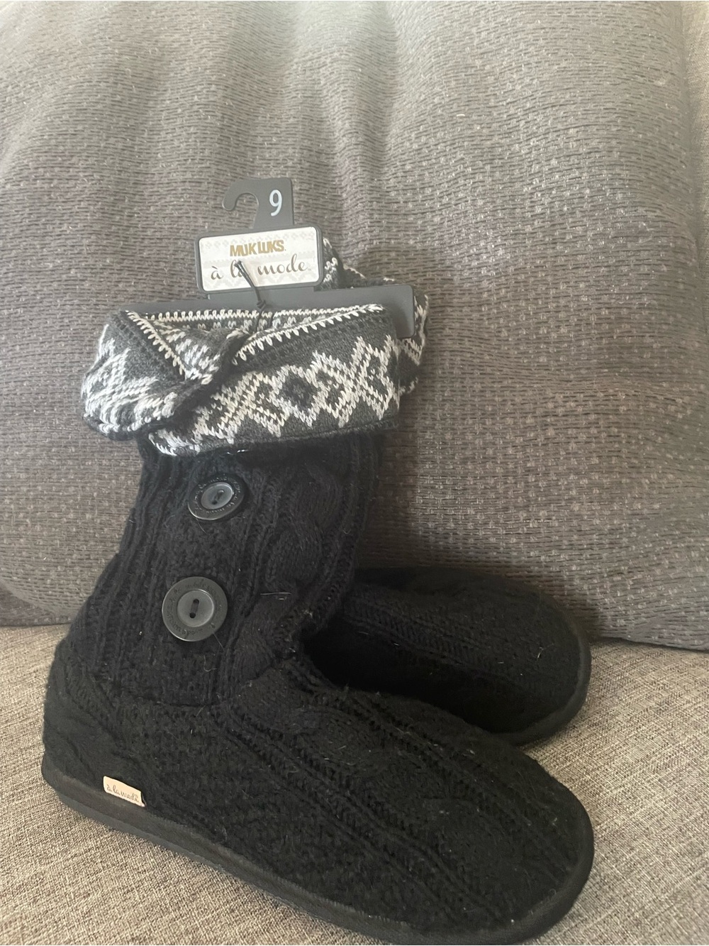 Muk luks A La Mode Tall Knit Nordic Sweater pattern Button side winter boots W9